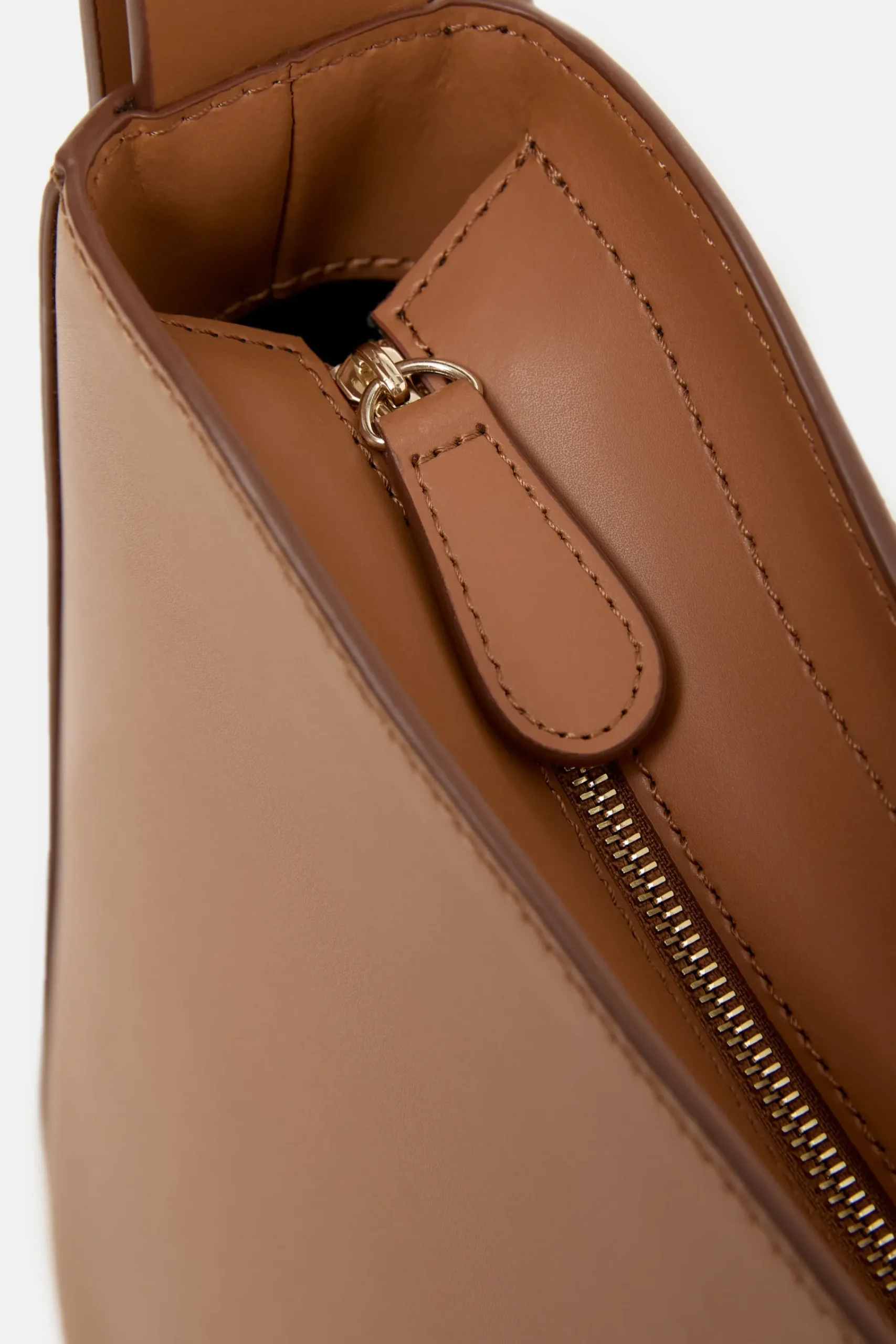 half_round_bag_medium_3-1.webp Closed Taschen*Half Round Bag Medium Biscottibrown